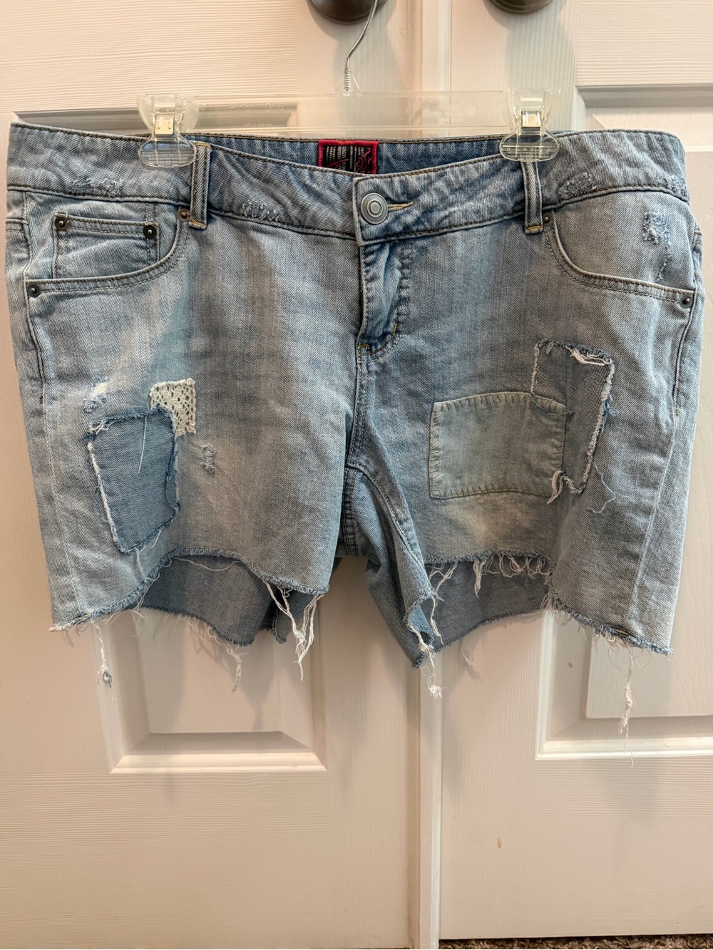 Torrid Distressed Patch Denim Shorts Size 16